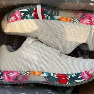 BRAND NEW No Bull Trainers